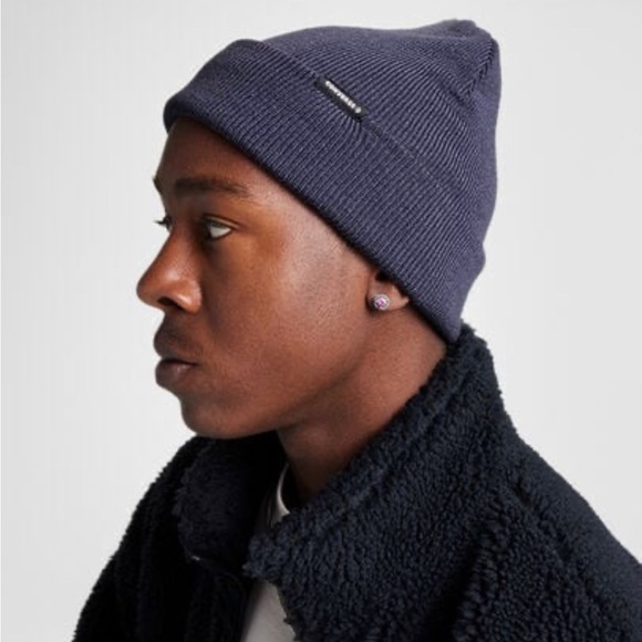 Converse Classic Beanie Unisex Beanie (New with Tag) - Picture 3 of 10